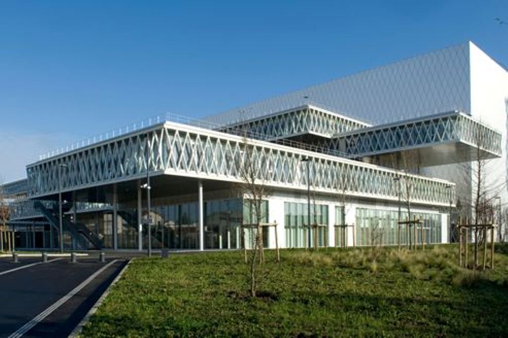 NEW NATIONAL ARCHIVES OF FRANCE