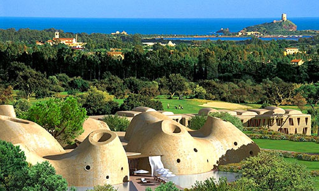IS MOLAS GOLF RESORT